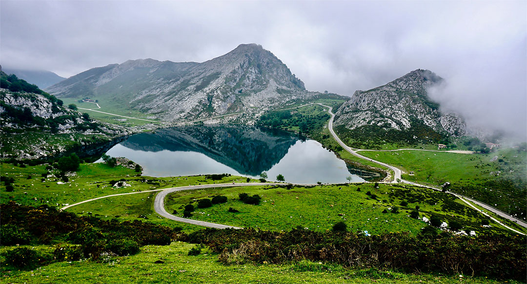 Lagos de covadonga en en Norte de España Asturias